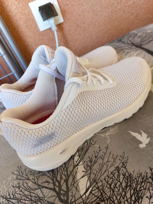 Жіночі кросовки skechers