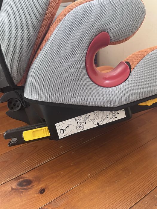 Автокрісло Recaro Monza