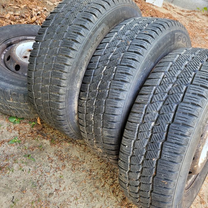 Felgi stalowe 15 cali 15H2×6J opony 225/70R15C IVECO Daily III 2004r