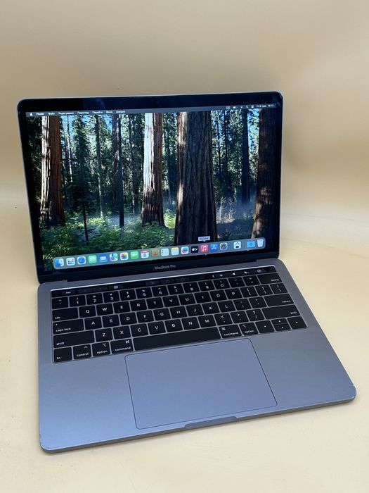 Macbook pro 2019 i5 256gb 8gb