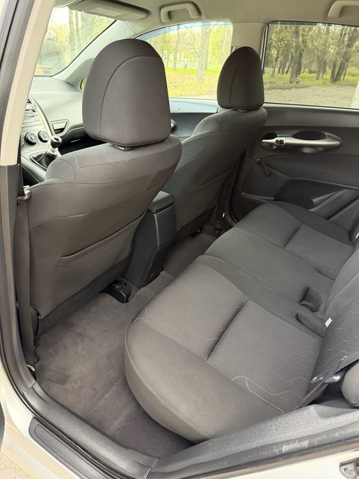 Toyota Auris 1.33, 2010 рік