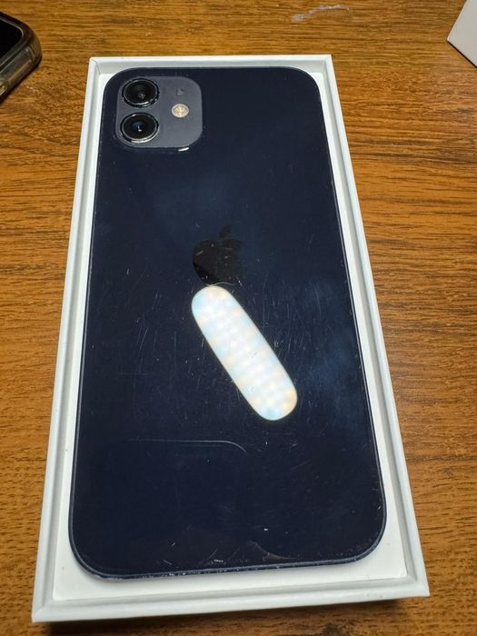 Iphone 12 stan dobry 87 kondycji baterii!!