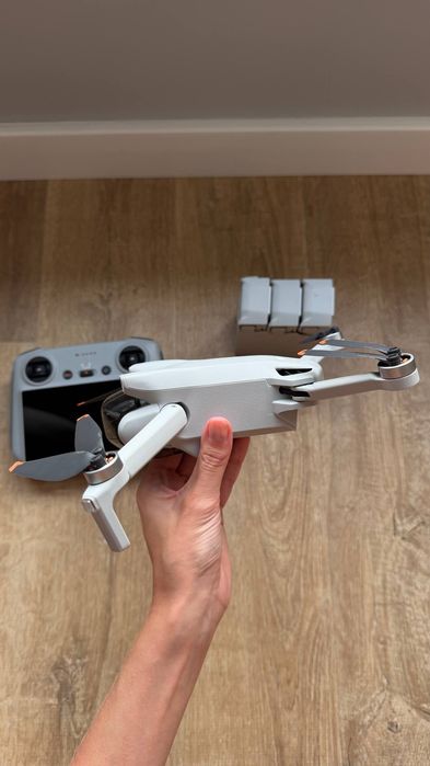 Dron DJI Mini 3