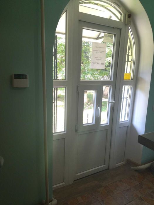 Готова каса/обмін валюти/сервісна точка, фасад