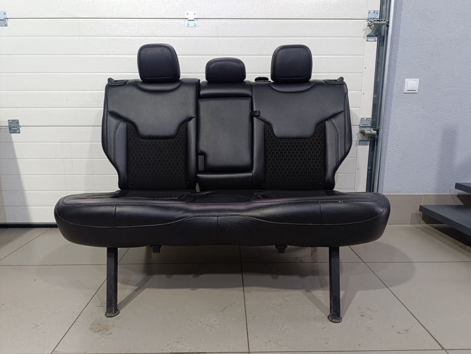 Диваны с автомобильных сидений