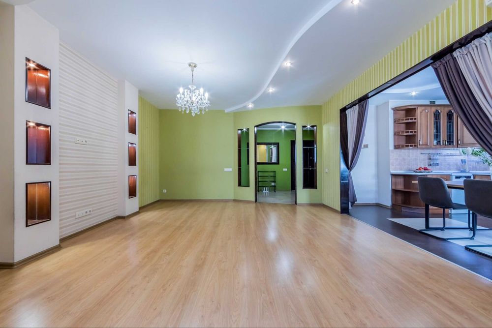 Продам квартиру 125 кв.м. 4х кімн. Харківське шосе 152 Програми