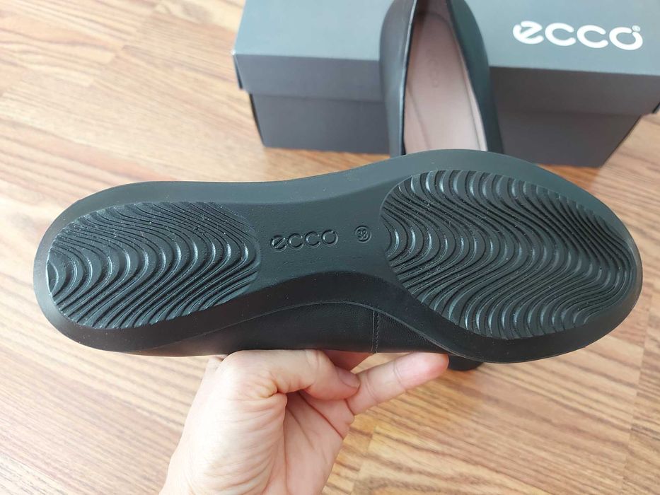 Нові шкіряні балетки фірми ECCO touch ballerinа