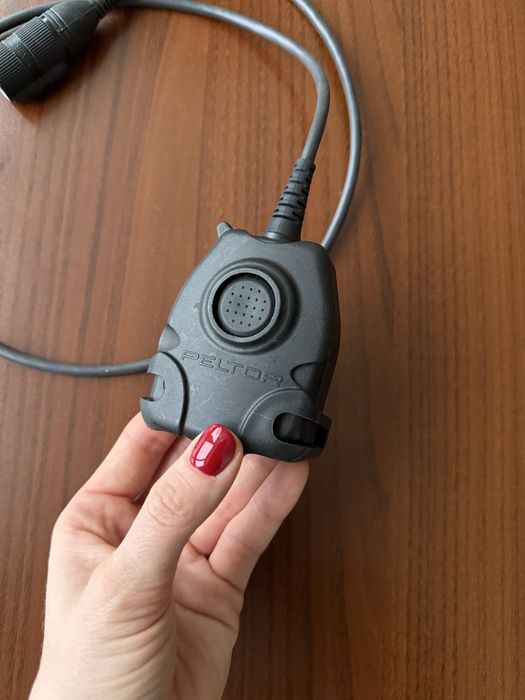 Кнопка ptt “Peltor” під радіостанцію Harris ( нова)
