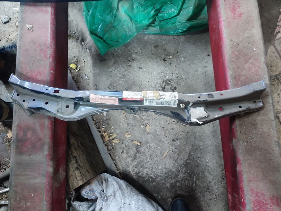 Suzuki SX4 верхняя планка передней панели