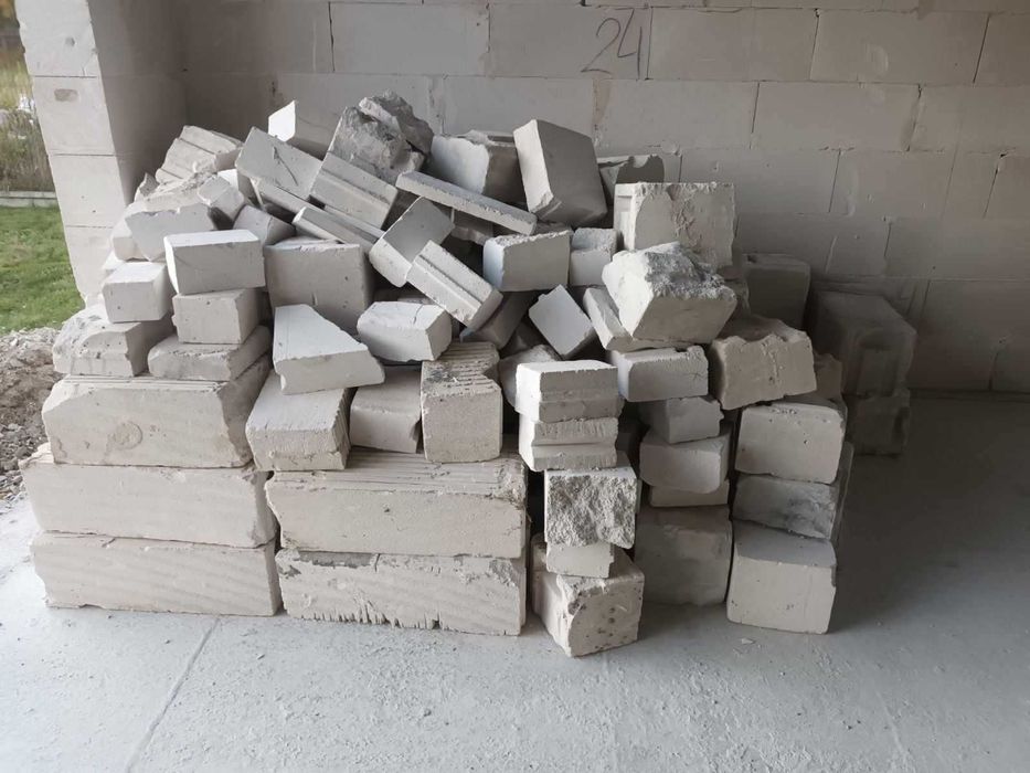 Wywóz gruzu odpadów po remoncie budowie utylizacja śmieci stare meble