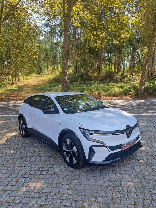 R.MEGANE E-Tech Equilibre 100% Elétrico de 220cv