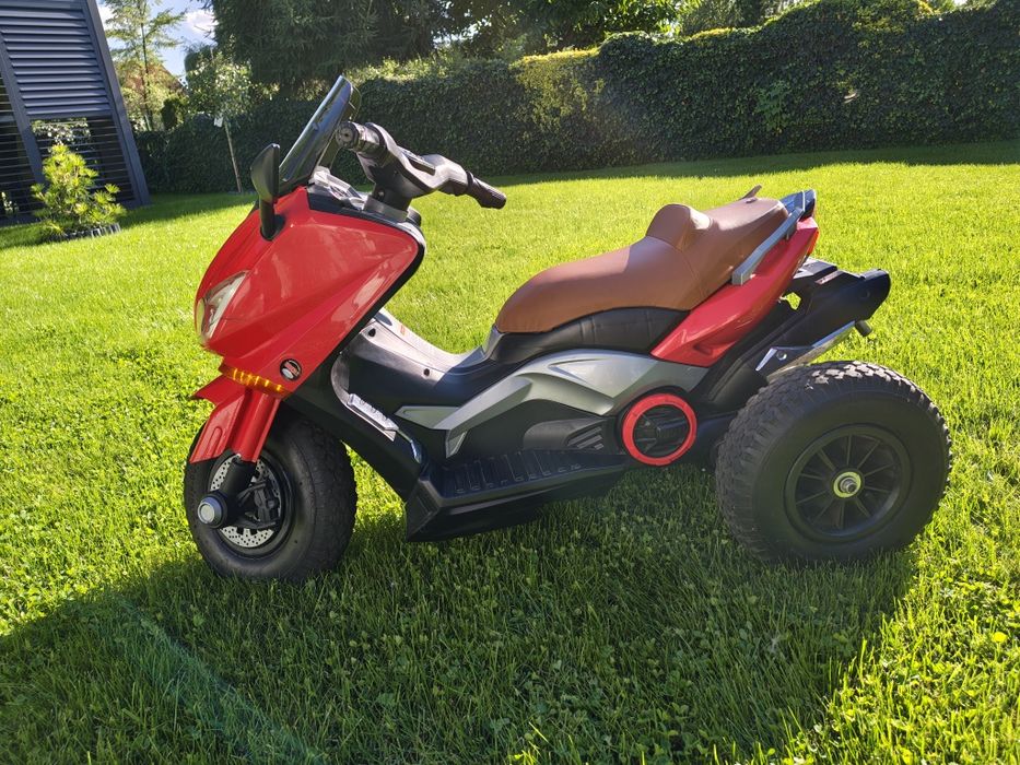 Skuter 3-kołowy dla dziecka do 30 kg. BQ-9188 na pompowanych kołach typu AIR