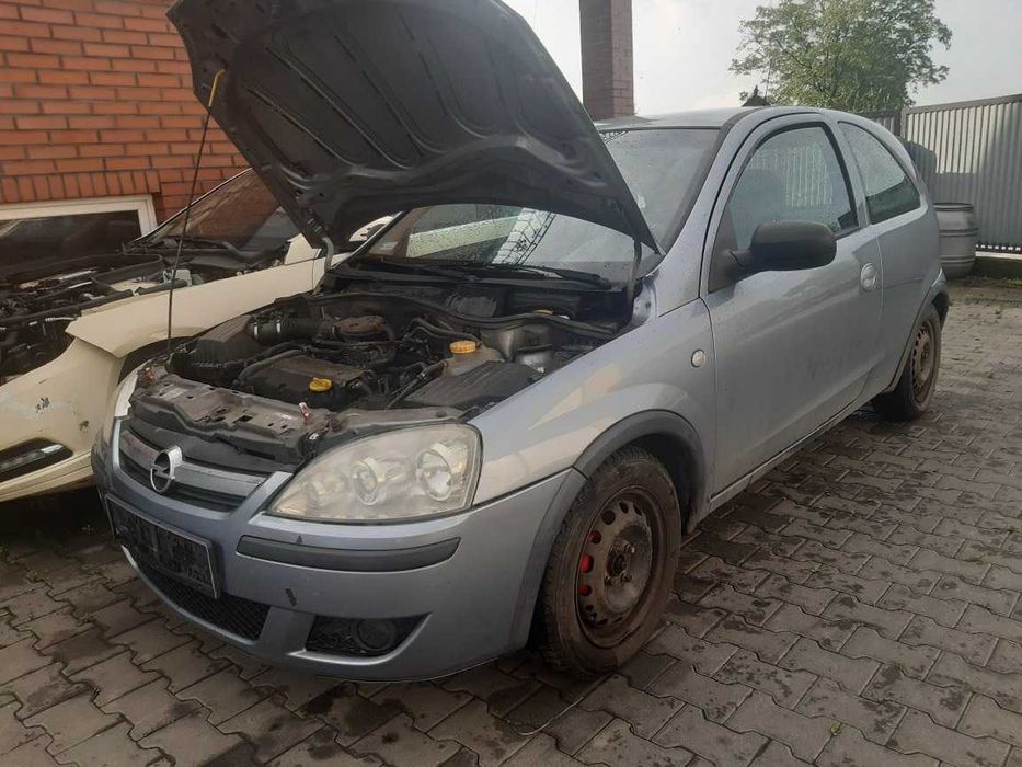 Opel Corsa C Lampy zderzak maska błotniki klapa drzwi Lakier Z163