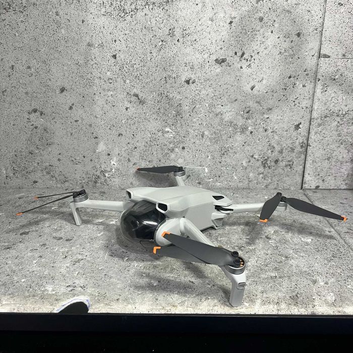 Dron DJI Mini 3 + Kontroler RC-N1 | Stan BDB | Etui Sunnylife | 100% Sprawny