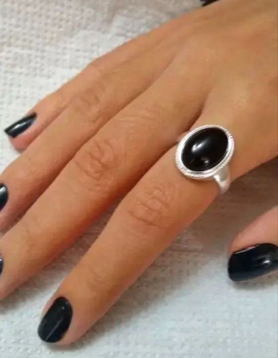 Кольцо Оникс размер регулируется