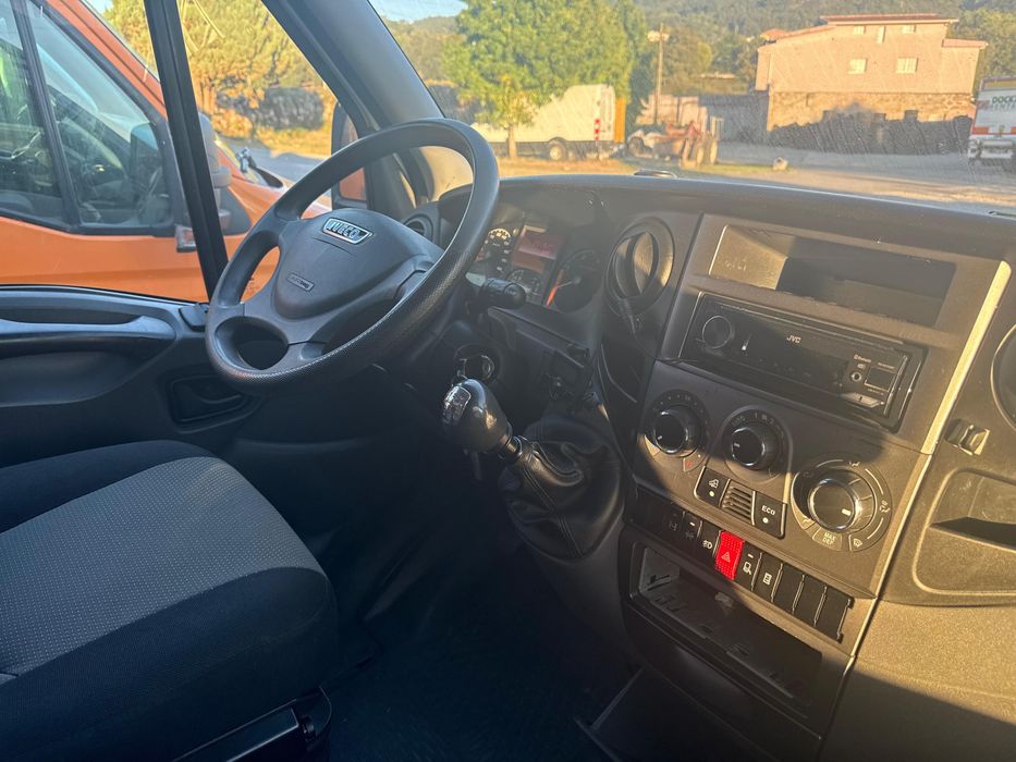 IVECO Daily 50C17 com Cama e Sofagem de Parque (Carta B+E)