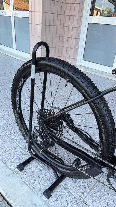 Bicicleta Ozone (carbono)