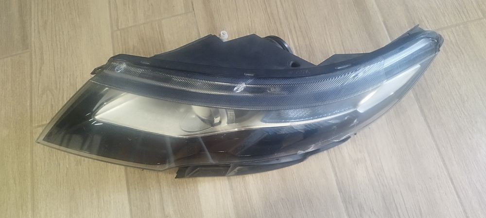 Farol Opel ampera