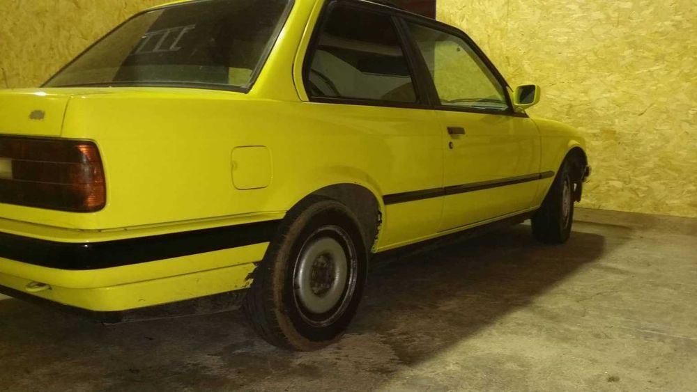 BMW E30 Coupe 320i_ Fase II_Para Peças