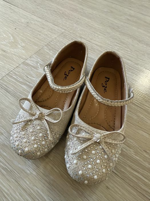 Туфлі для дівчинки