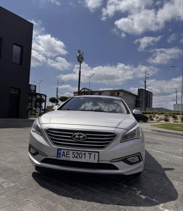 Продам Hyundai  Sonata  2015