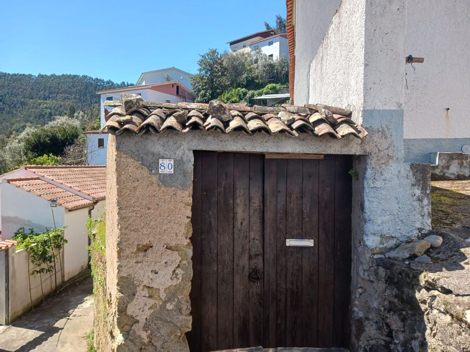 Moradia T2 a 15 min de Coimbra junto aorio Ceira