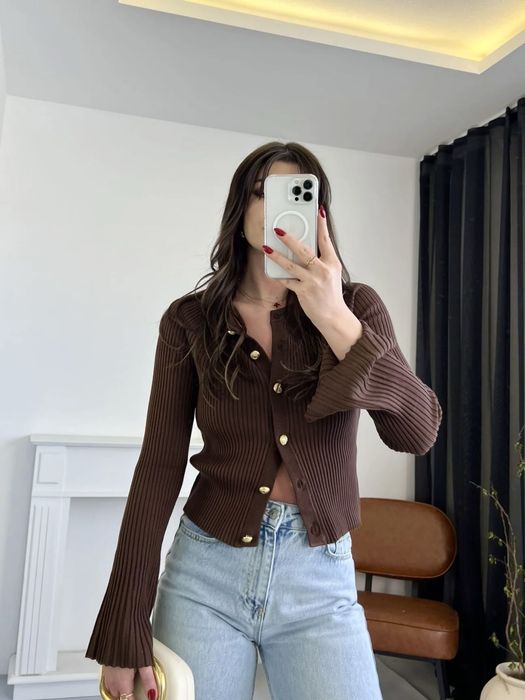 Шоколадний кардиган із золотою фурнітурою, кардиган шоко на ґудзиках