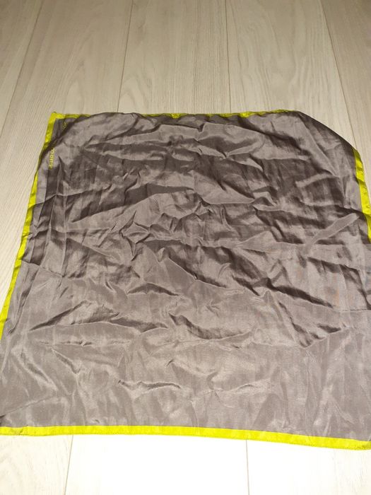 Benetton chusta apaszka 50x50
