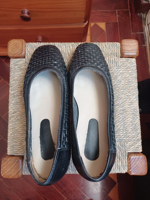 Sapatos de mulher em pele