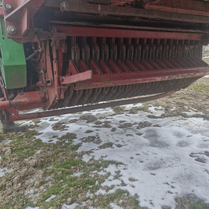 Przyczepa samozbierająca strautmann super vitesse