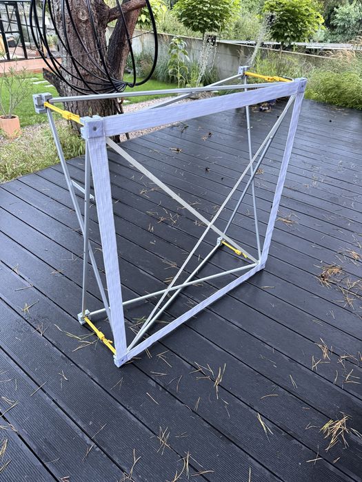 Zestaw reklamowy POP-UP – 2 ścianki 225x225, 2 lady, stojak + 6 lamp
