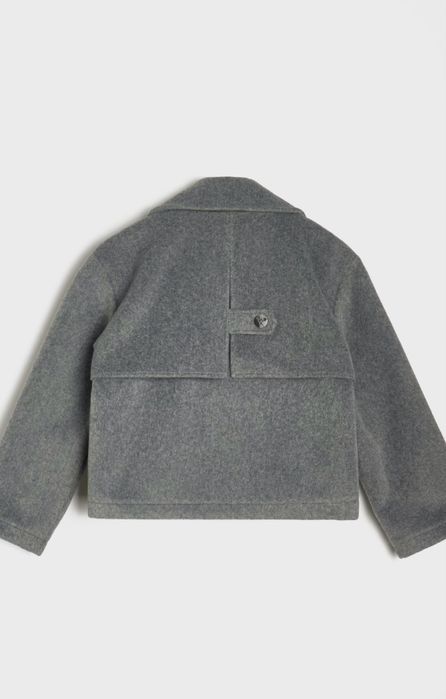 Трендове вкорочене пальто