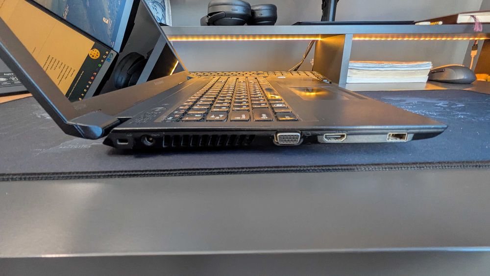 Ноутбук Lenovo B750e