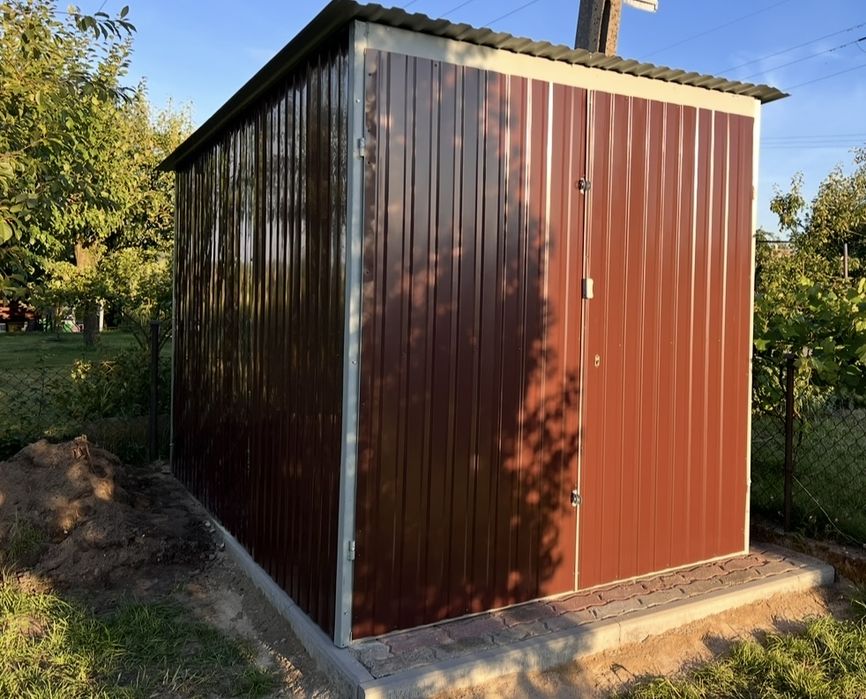 Sprzedam ogródek działkowy – 3,3 ara, z altanką i garażem.