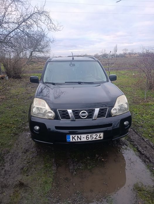 NISSAN T-31  2.0 дизель Автомат