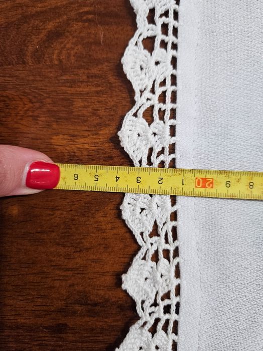 Panos brancos com renda feita à mão (novos)