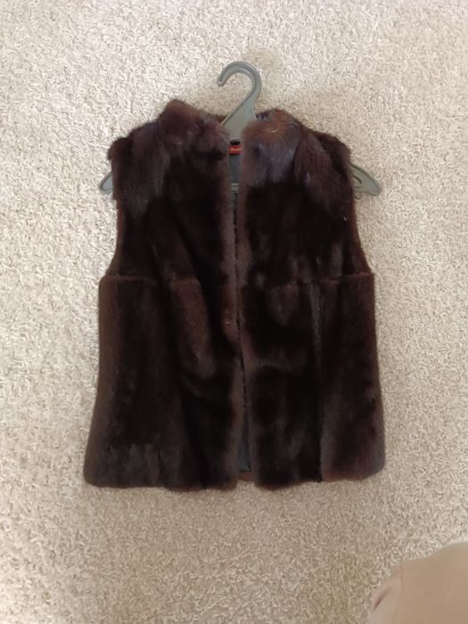 Жилет з хутра норки