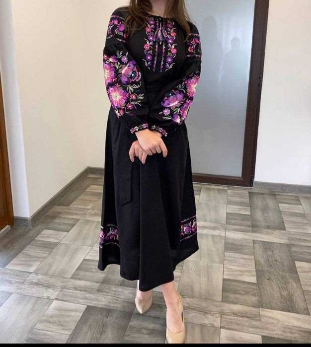 Вишиванки, вишите плаття, парні вишиванки, чоловічі вишиванки