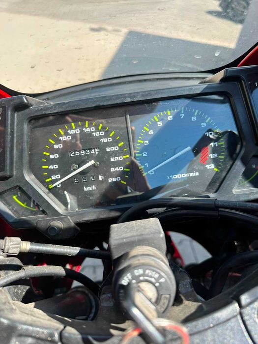 Piękny klasyk lat 90-tych, Kawasaki GPX 600