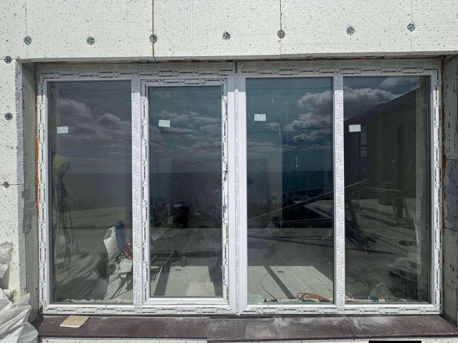Продам 2  металопластикових вікна.