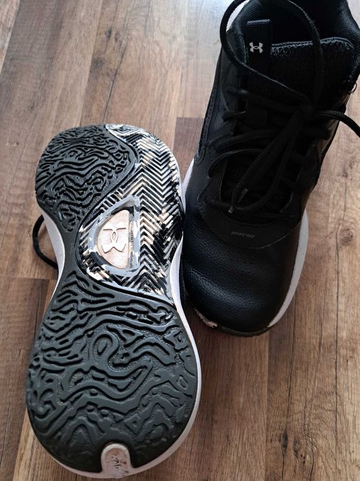 Buty  chłopięce under armour 40 do koszykówki