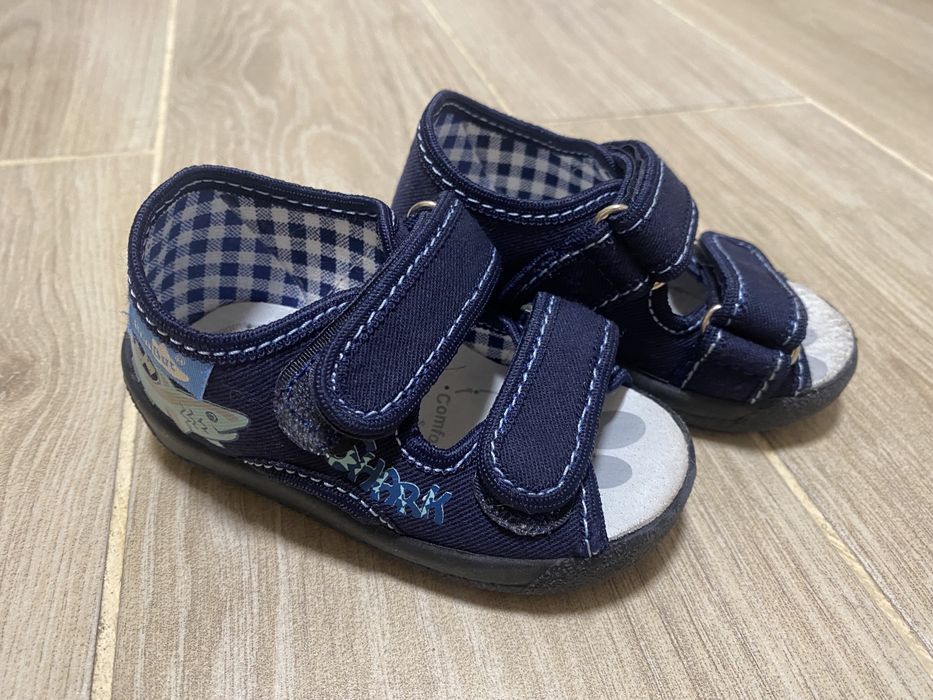 Босоніжки дитячі 19 розмір