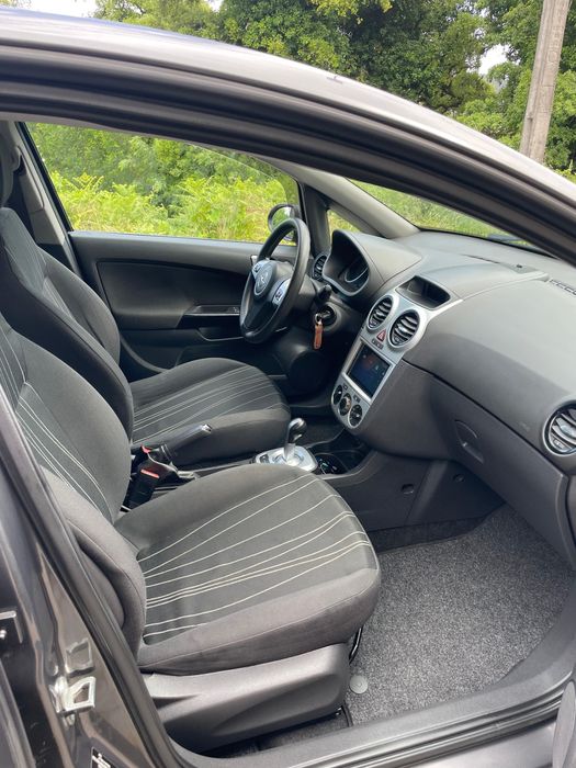 Opel Corsa 1.2 Caixa Automática