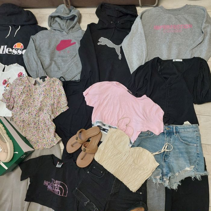 Лот речей Xs-S. Фірмовий одяг. Кросівки 38, 39. Куртка