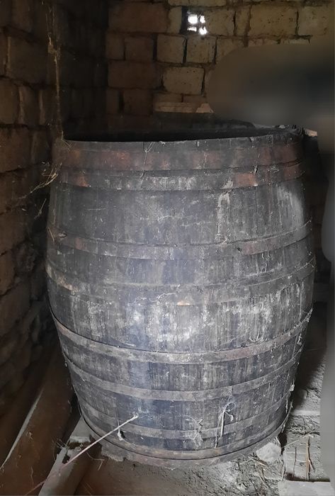 Дубова бочка  400л.