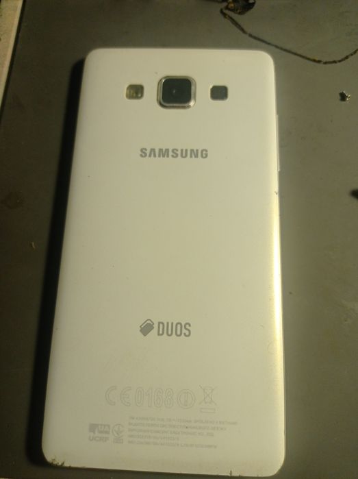 Продам Samsung Galaxy A3 (2016)