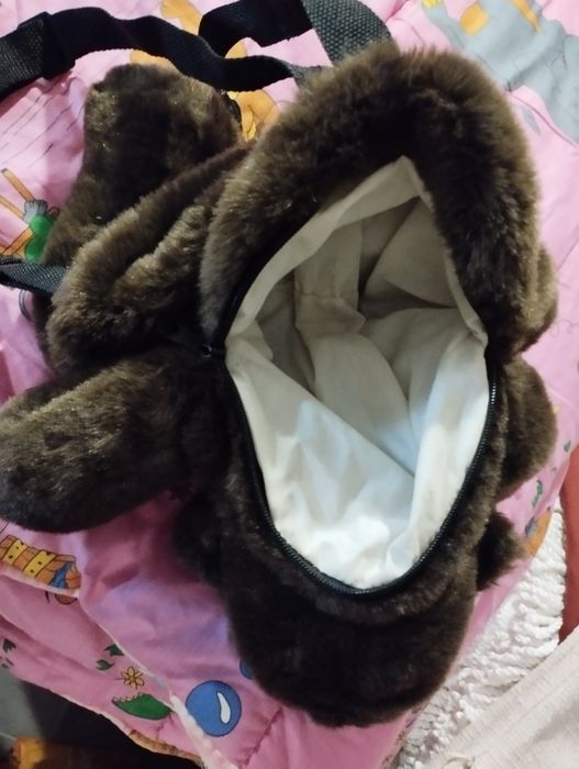 Mochila em peluche, Gato peluche da casa da Gabi.