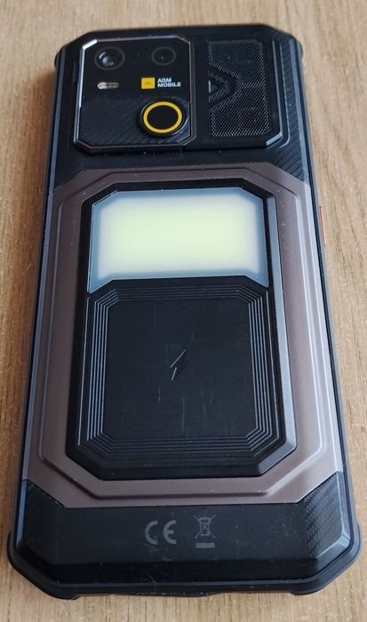 AGM G3 (12/512).