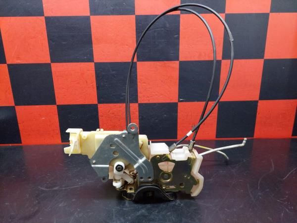 Fechadura / fecho porta frente direito ISUZU D-Max I Chassis (TFR, TFS