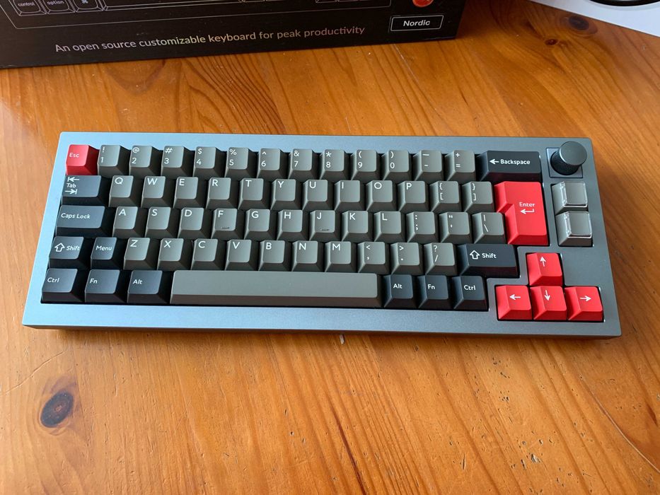 Klawiatura Keychrone Q2 | keycapy PBT Dolch | switche Kailh Box Jade